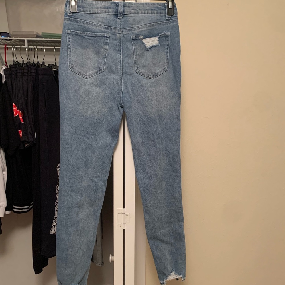 Tinseltown Ripped Jeans - Picture 4 of 8